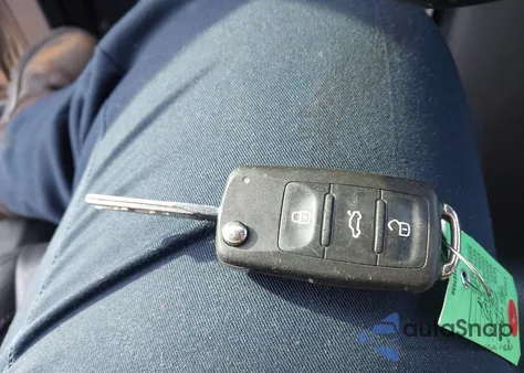 2016 Volkswagen Tiguan R-Line from USA, damaged, VIN WVGAV7AX4GW559726